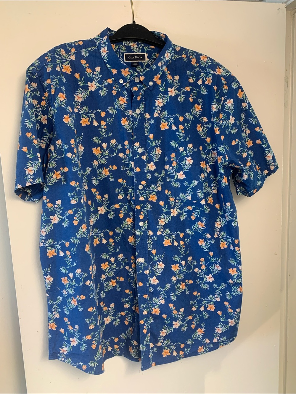 Club Room Blue Floral Short-Sleeve Button-Down with Orange Accents